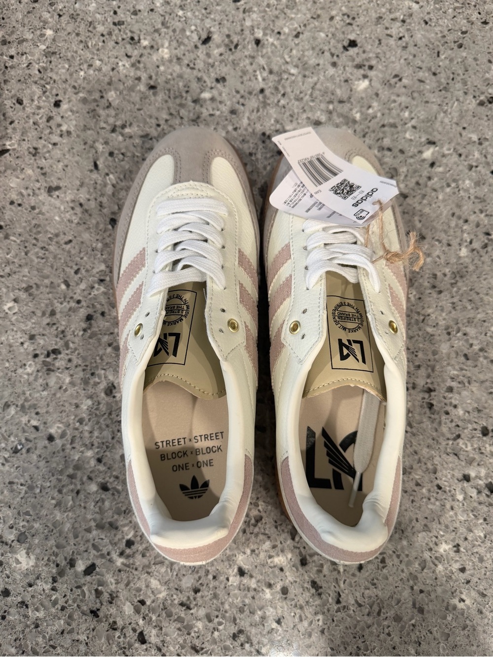Women's Retro Low-Top Sneakers